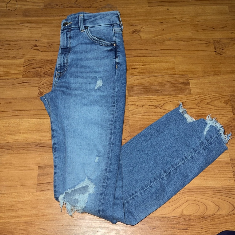 H&M high rise ripped skinny jeans size 4